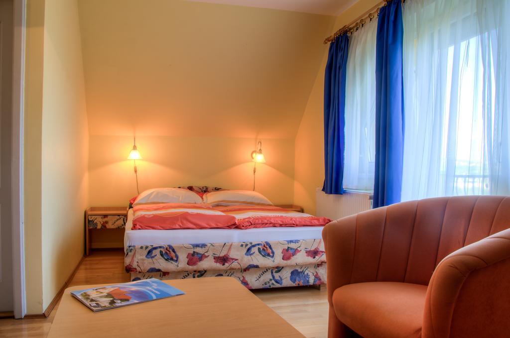 Flora Villa Hévíz Extérieur photo