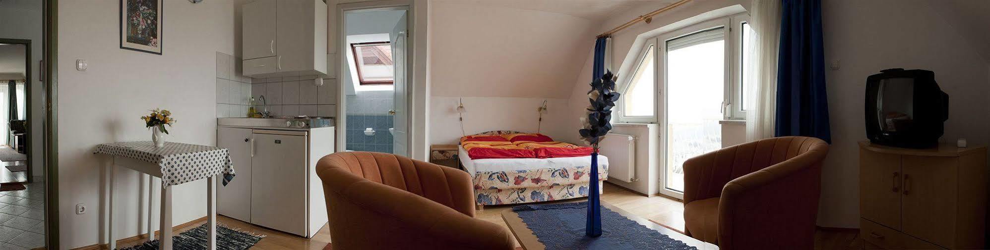 Flora Villa Hévíz Extérieur photo