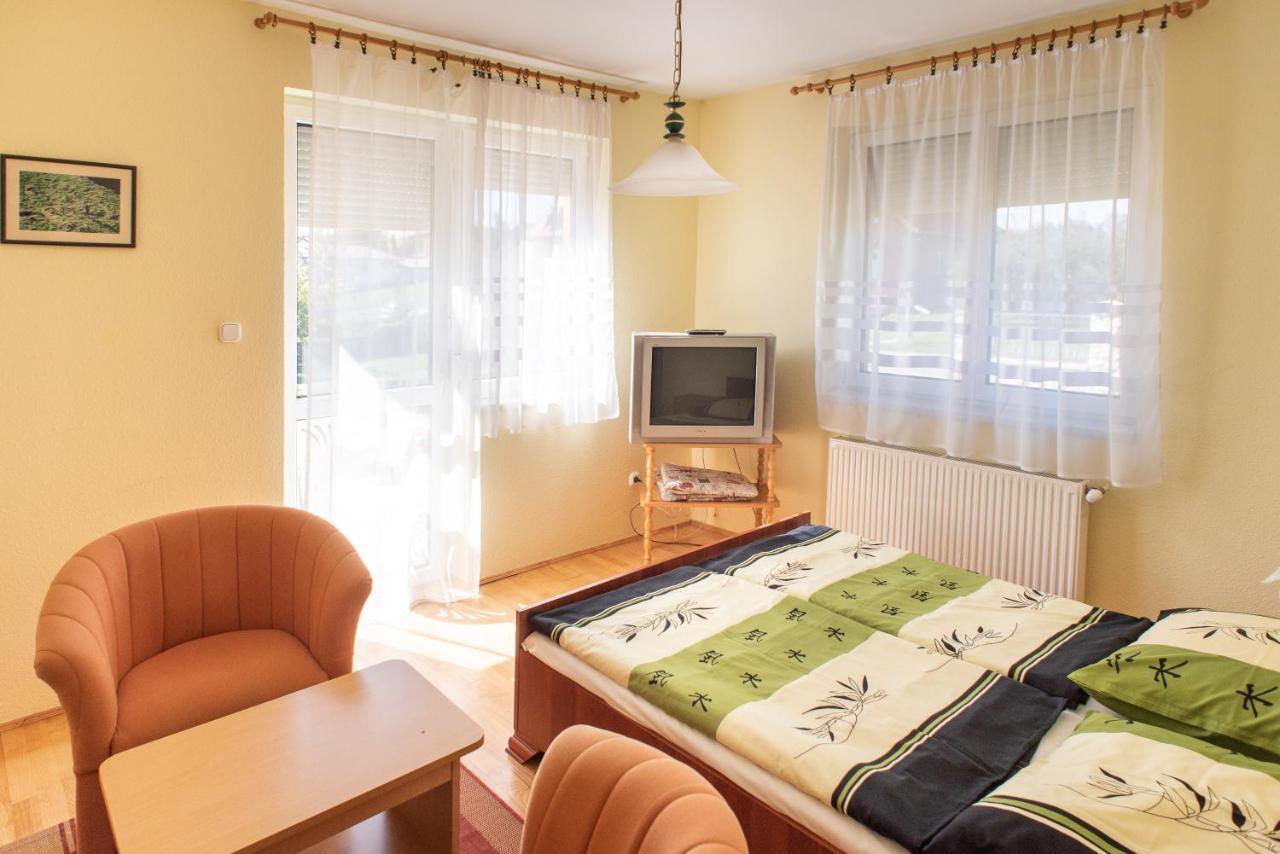 Flora Villa Hévíz Extérieur photo